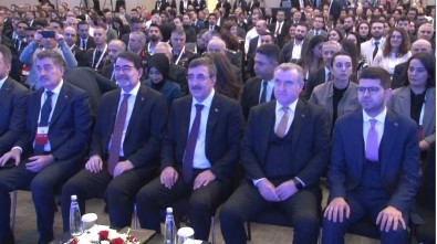 Cumhurbaskani Yardimcisi Yilmaz'dan Türkiye'nin Büyüme Rakamlarina Iliskin Mesaj
