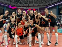 Eczacibasi Dynavit, FIVB Dünya Kulüpler Sampiyonasi'nda Yari Finalde