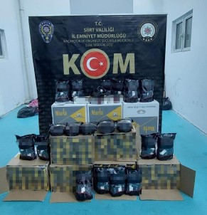 Siirt'te Park Halindeki Bir Araçta Çok Sayida Bos Makron Ve Sigara Filtresi Ele Geçirildi