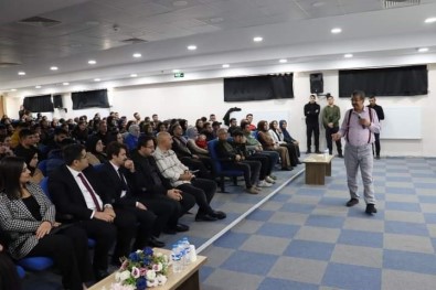 Tercan'da Hayati Inanç Söylesisine Yogun Ilgi