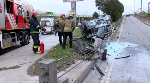 İstanbul’da garip olay! Otomobiliyle takla atan sürücü öyle bir şey yaptı ki…