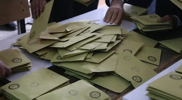 AK Parti'den İstanbul'a özel temayül! 81 il için isim anketi çalışması