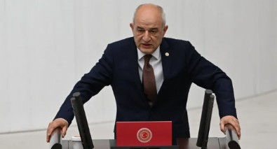 Yine kiralık vekil, yine CHP! Bu kez sahnede Özgür Özel var...