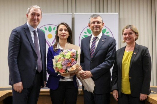 Ersan Şen, Özgür Özel'e ateş püskürdü! 'Şehit cenazesinden çıkıp o partiye gidemezsin'