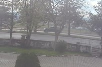 Feci Kazanin Güvenlik Kamerasi Ortaya Çikti Açiklamasi Otomobilin Çarptigi Çocuk Metrelerce Havalandi