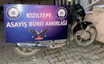 Mardin'de Çalinti Motosikletle Yakalanan 2 Kisi Gözaltina Alindi