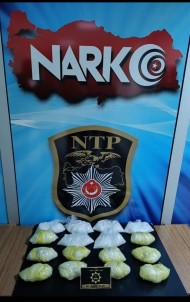 Siirt'te 8,5 Kilo Metamfetamin Ele Geçirildi Açiklamasi 2 Tutuklama