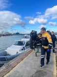Yalova'da Feribottan Atlayan Sahsi Deniz Polisi Kurtardi