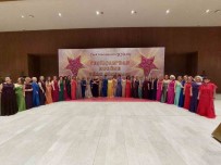 Bursa Nilüfer Kadin Korosu 'Yesilçam'dan Bugüne Türk Sinemasi' Ödül Töreninde Sahne Aldi