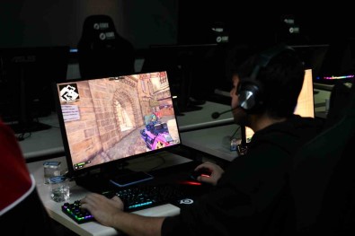 Çubuk E-Spor Merkezi'nde Zula Turnuvasi'nin Finalleri Nefesleri Kesti