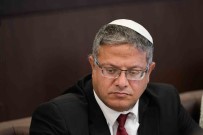 Israil Kabinesinde 'Camide Hoparlörlerden Yahudi Duasi Okunmasi' Krize Neden Oldu