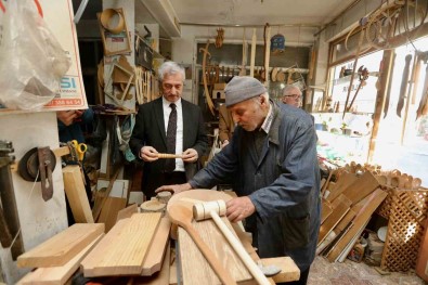 Tahmazoglu 86 Yasindaki Marangoz Ustasina Misafir Oldu