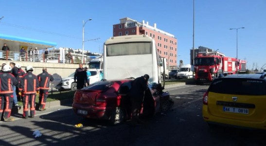 Malatya'da korkunç kaza! Araca ok gibi saplandı
