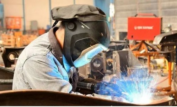 Tüketen değil üreten bir Türkiye! 2024'e 6 bin 250 fabrika ile giriyoruz