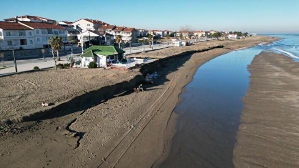 Bölgeyi parça parça yutuyor: Karadeniz'de büyük tehlike