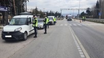 Amasya'da Jandarmadan Trafik Denetimi Açiklamasi Bir Ayda 138 Araç Ve 28 Sürücü Trafikten Men Edildi