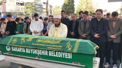 Bahçede Çalisirken Hayatini Kaybetmisti, Son Yolculuguna Ugurlandi