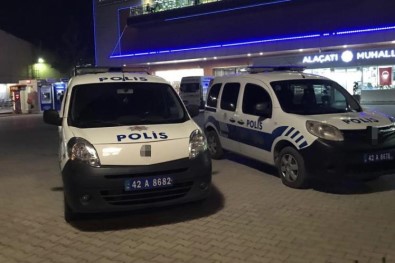 Konya'da Yürüyen Merdivende Düsen Çocugun Parmaklari Koptu