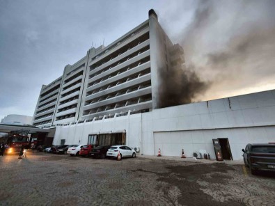 Kusadasi'nda 5 Yildizli Otelde Yangin Çikti