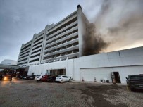 Kusadasi'nda 5 Yildizli Otelde Yangin Çikti