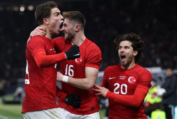 Kenan Yıldız için bomba iddia! Dünya devi transfer listesine aldı