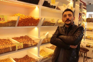 '4 Kisilik Ailenin Yilbasi Kuruyemisi Ortalama 350 TL'