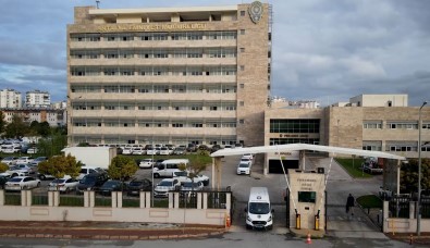 Antalya Merkezli 4 Ilde Nitelikli Dolandiricilik Operasyonu Açiklamasi 23 Gözalti