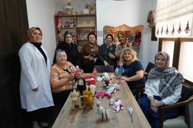 Can Sikintisindan Basladiklari Kurs Sayesinde Asgari Ücretten Fazlasini Kazaniyorlar