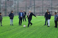 Yahyali'da Hali Saha Yapimlari Devam Ediyor