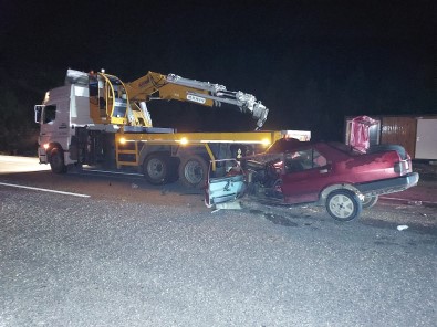 Park Halindeki Araçlara Çarpip Agir Yaralandi, 2,50 Promil Alkollü Çikti