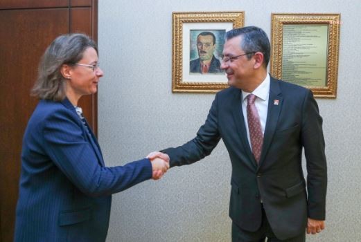 Fransa Büyükelçisi'nden Özgür Özel'e ziyaret! Detay dikkatlerden kaçmadı