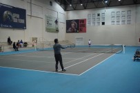 72 Sporcunun Katilimiyla Sene Sonu Tenis Turnuvasi Basladi