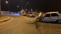 Otomobiller Kavsakta Çarpisti Açiklamasi 5 Yarali