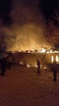 Burdur'da Caminin Malzeme Deposu Alevlere Teslim Oldu
