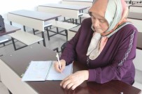 Çocukluk Hayali Olan Üniversiteye 50 Yasinda Kavustu