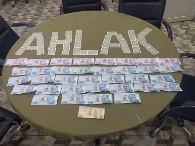 Kumar Oynayan 5 Sahsa Para Cezasi Kesildi