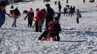 Uludag'a Kar Yagdi, Vatandaslar Tadini Çikardi