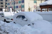 Beytüssebap'ta Kar Kalinligi Yer Yer 25 Santimetreyi Buldu