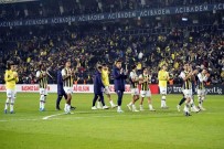 Fenerbahçe'nin Galibiyet Serisi Derbide Sona Erdi