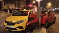 Maltepe'de Alkollü Sürücü Ticari Taksiye Çarpti Açiklamasi 1 Yarali