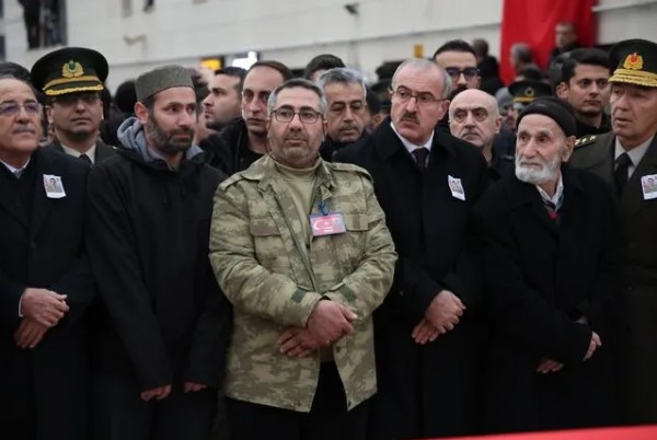 Şehit babasından cenaze töreninde terör destekçilerine tepki: Demirtaş ve Kavala’ya özgürlük isteyenlere hakkımı helal etmiyorum