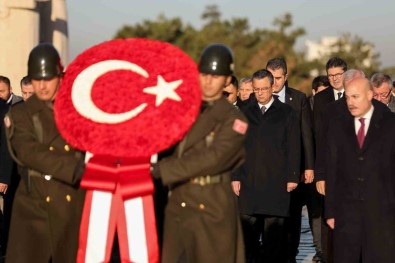 Ikinci Cumhurbaskani Ismet Inönü, Ölümünün 50. Yilinda Mezari Basinda Anildi