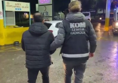 Izmir Merkezli FETÖ Operasyonunda 15 Kisi Cezaevinde