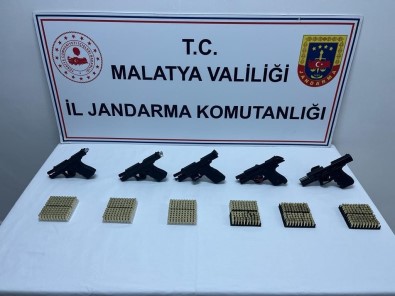 Jandarmadan Silah Kaçakçilarina Operasyon