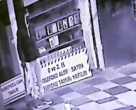 Maskeli Ve Eldivenli Hirsiz Tutuklandi