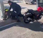 Motosiklet Sürücüsünü Kaskla Darp Eden Sahis Yakalandi