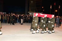 Sehit Piyade Sözlesmeli Er Çagatay Erenoglu'nun Cenazesi Memleketi Sinop'ta