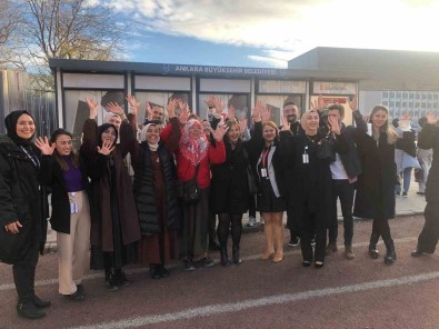 Simit Satan Isitme Engelli Çifte Isaret Dili Sürprizi