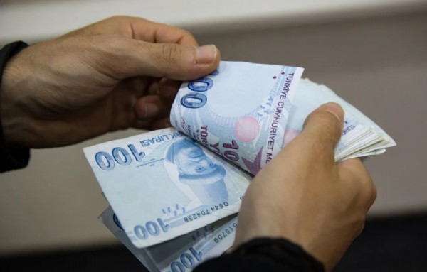 Belli oluyor! TÜRK-İş ve Bakan Işıkhan'dan peşe peşe asgari ücret açıklaması