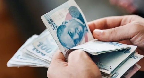 Belli oluyor! TÜRK-İş ve Bakan Işıkhan'dan peşe peşe asgari ücret açıklaması